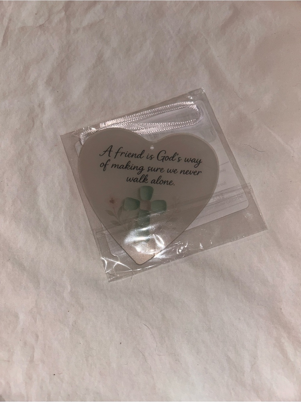 Heart-Shaped Inspirational Wall Decor - Cream with Green Accent